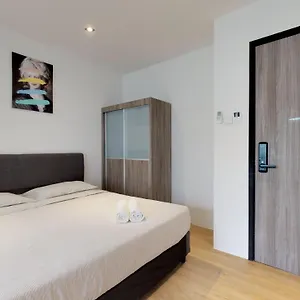 International Service At Raeburn Park Apartment
