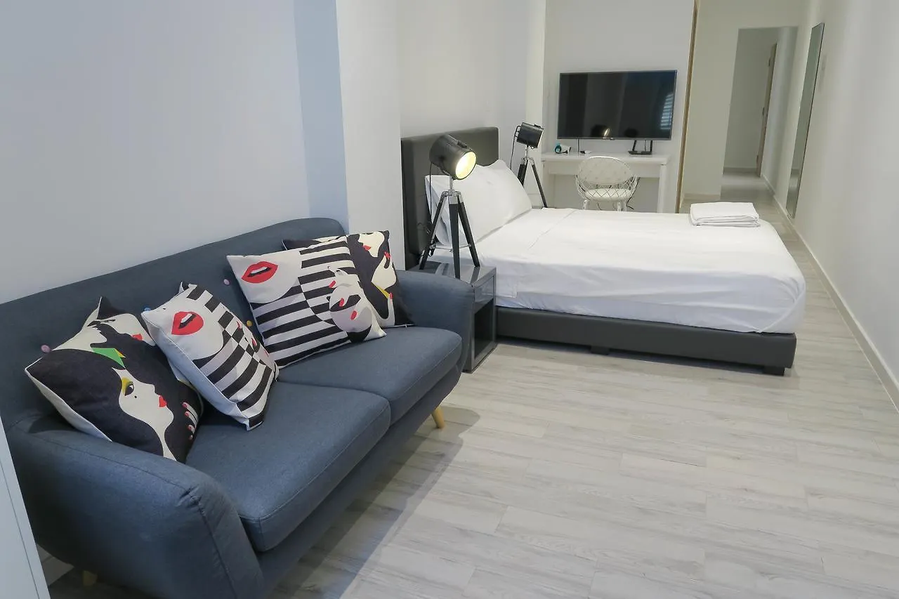 Comfy Studio 5 By Ong Realty Singapore Singapore